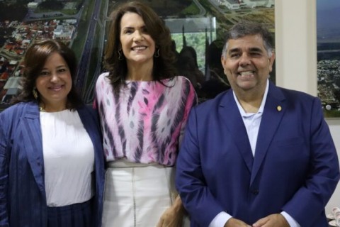 Visita da Secretária de Políticas para a Mulher do Estado de São Paulo, Valéria Bolsonaro à Primeira-Dama e Secretária de Políticas para a Mulher de Guaratinguetá, Adriana Vaz Pinheiro