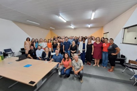 Prefeitura e Estado discutem estratégias para a saúde mental de estudantes