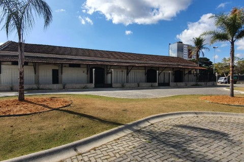 Baile Charme agita o Armazém da Lagoa neste sábado (14) com música, dança e empreendedorismo negro